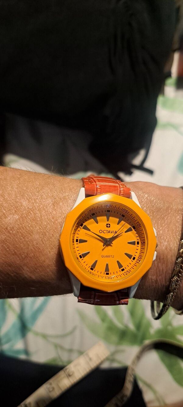 Octavia Quartz Watch Orange Dial Red Croc Embossed Band 1.5” Case New Battery